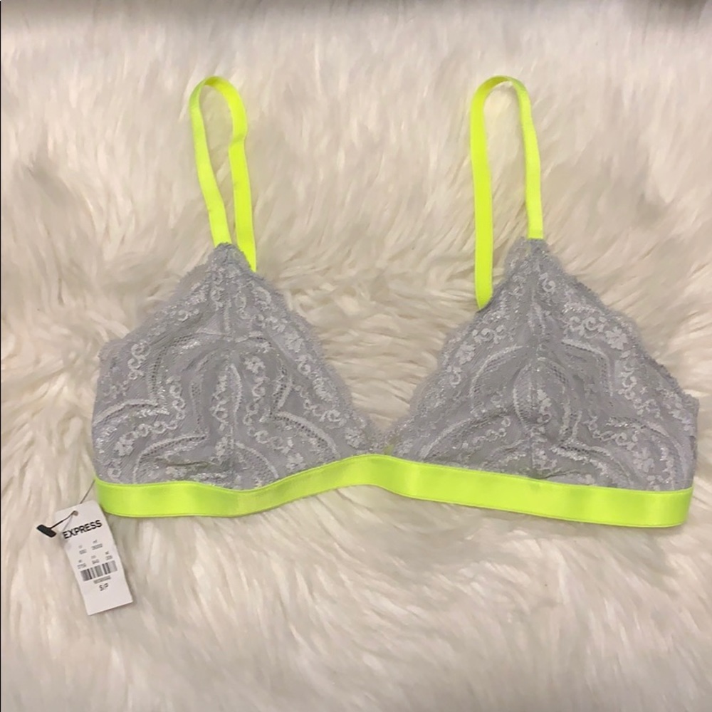 Express One Eleven lace bra 🌟
